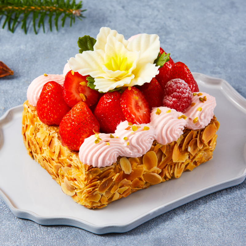 グランスタ限定　クリスマスナポレオンパイ（ハーフ）