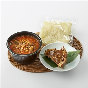 ＜パンチャンとジョン＞ポッサムユッケジャン麺（テイクアウトセット）